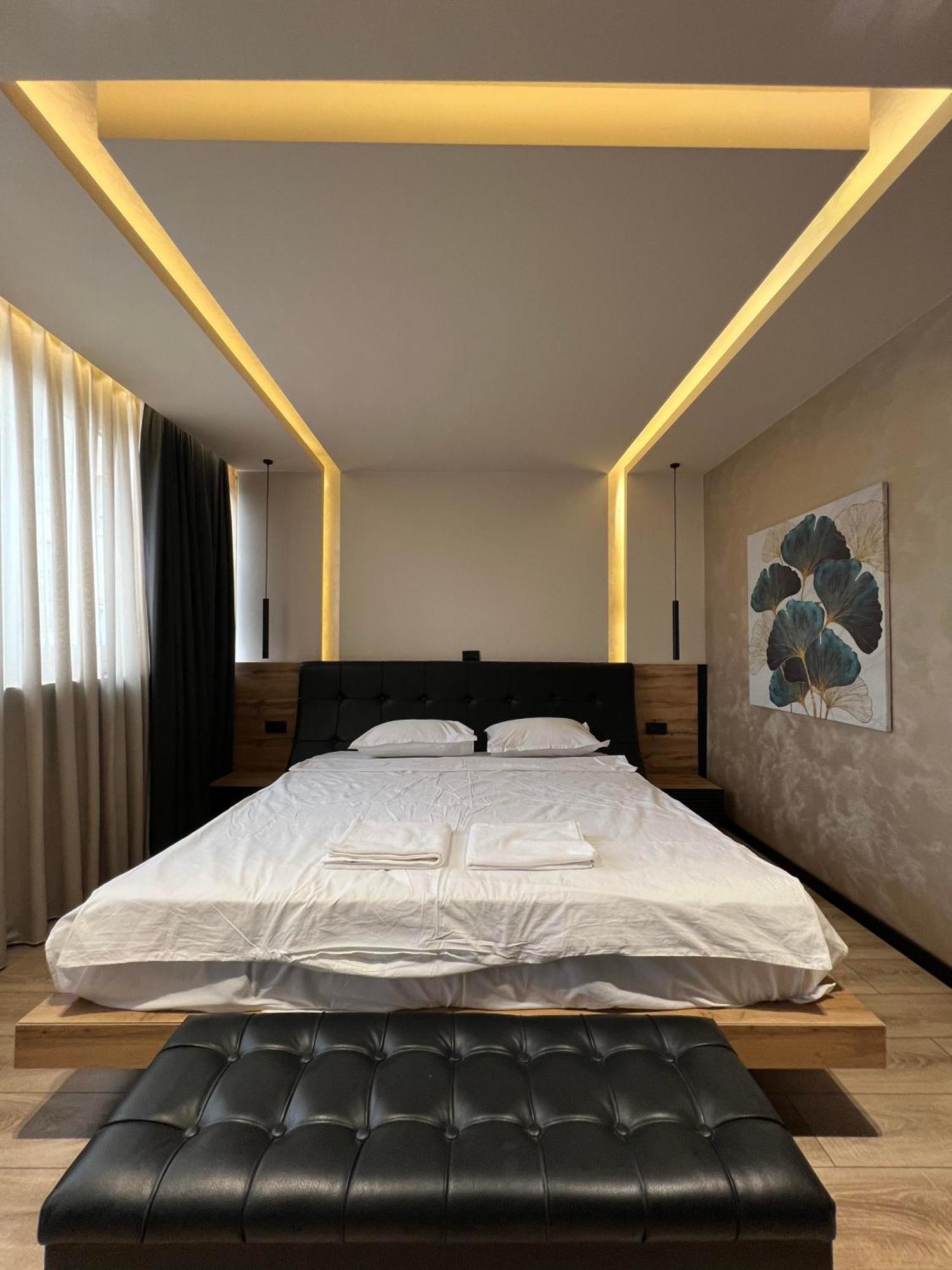 Zet Apartments - Bedroom & Bathroom Pristina Extérieur photo