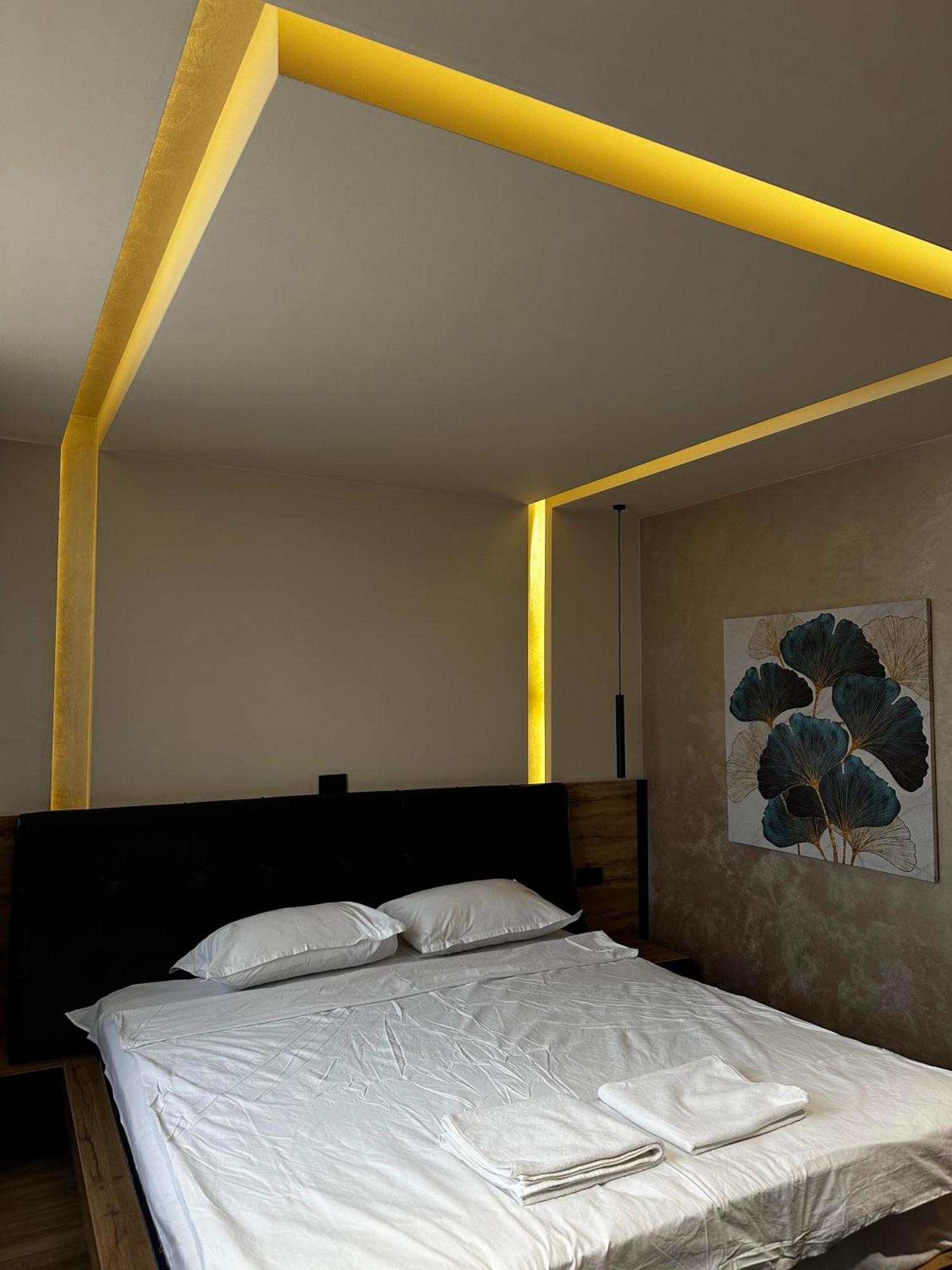 Zet Apartments - Bedroom & Bathroom Pristina Extérieur photo