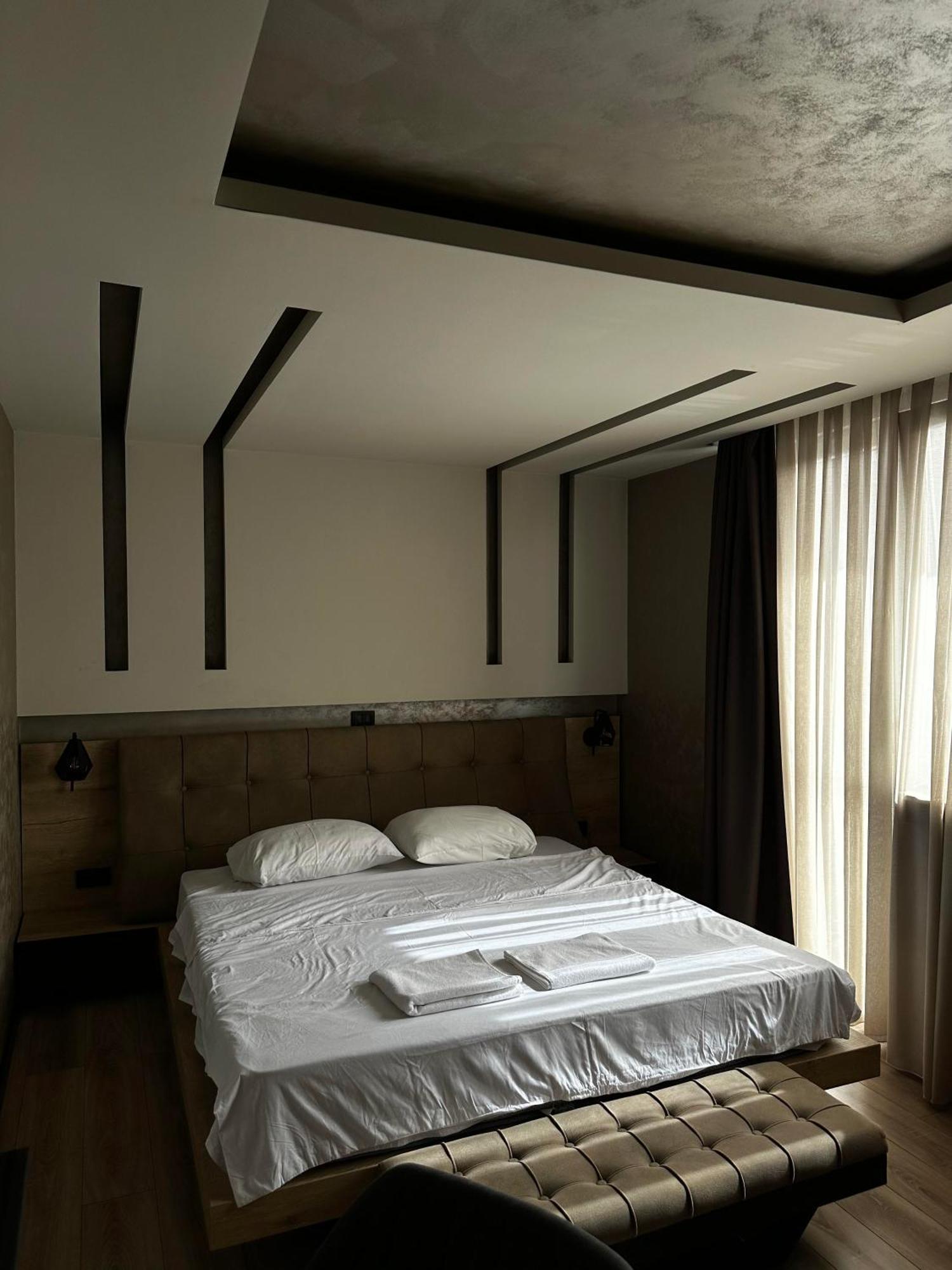 Zet Apartments - Bedroom & Bathroom Pristina Extérieur photo